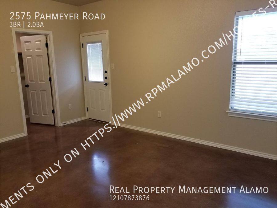 House for rent at 2575 Pahmeyer Rd, New Braunfels, TX 78130