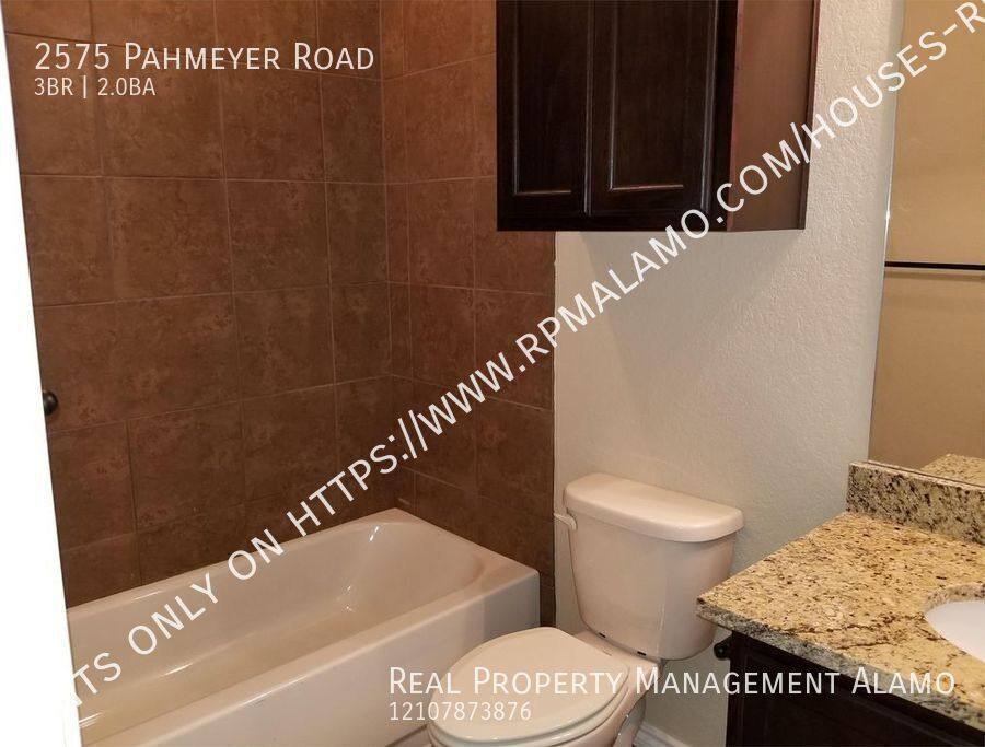 House for rent at 2575 Pahmeyer Rd, New Braunfels, TX 78130