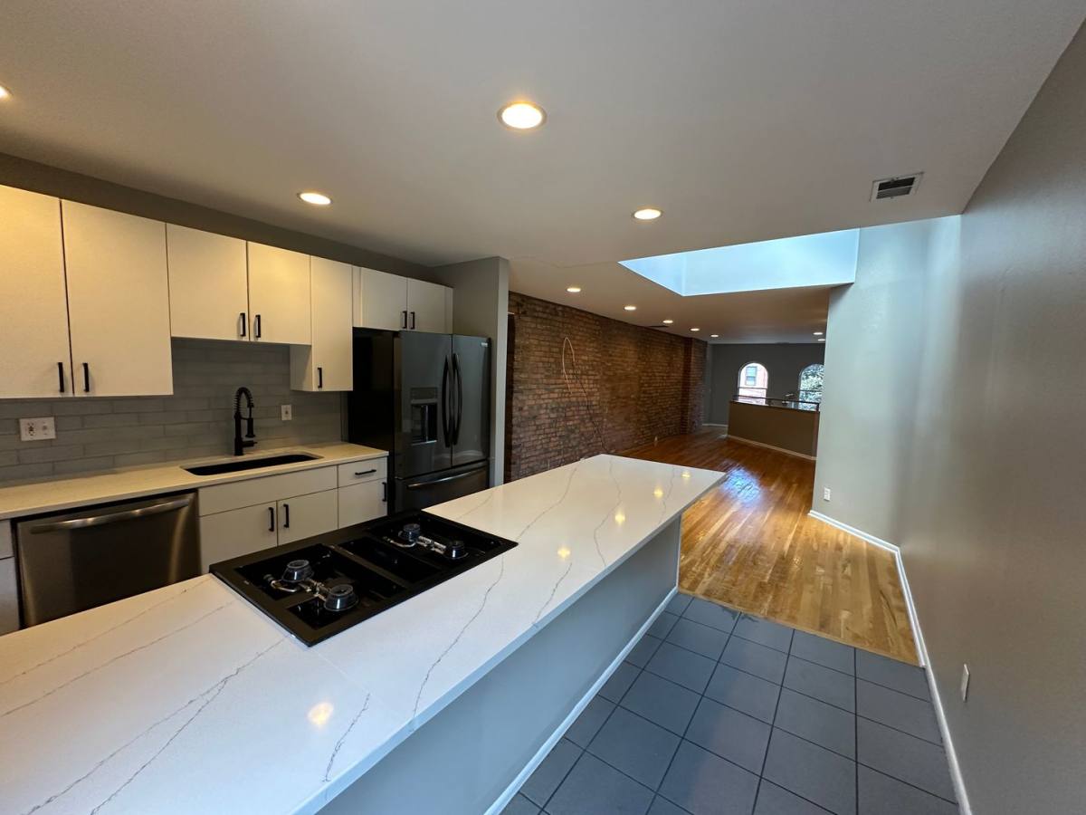 Apartment for rent at 241-243 Collins Ave, Columbus, OH 43215