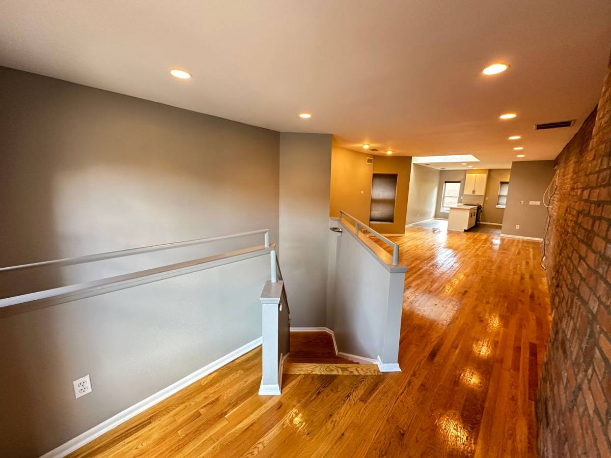 Apartment for rent at 241-243 Collins Ave, Columbus, OH 43215
