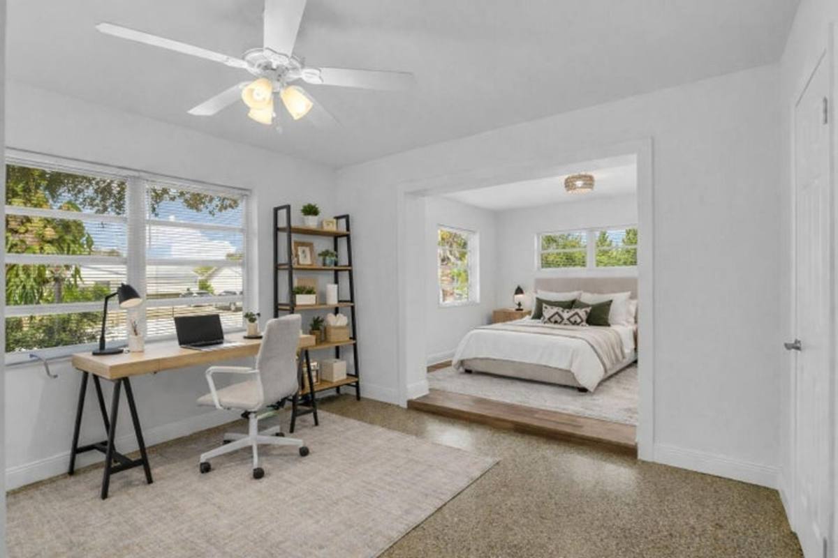 House for rent at 702 Sunset Dr, Lake Worth, FL 33461