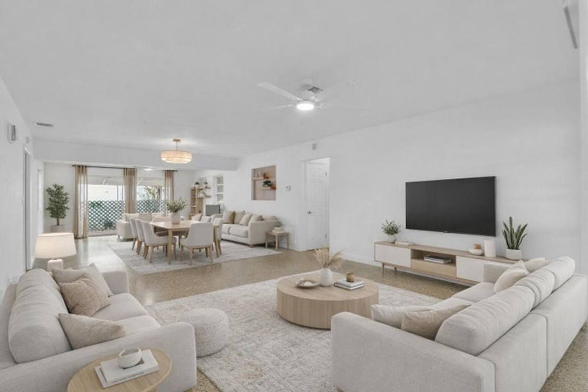 House for rent at 702 Sunset Dr, Lake Worth, FL 33461