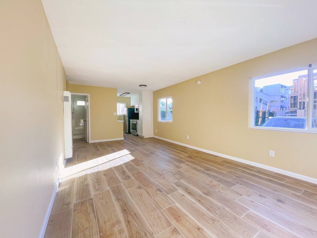 Apartment for rent at 1258 Pacific Beach Dr, San Diego, CA 92109