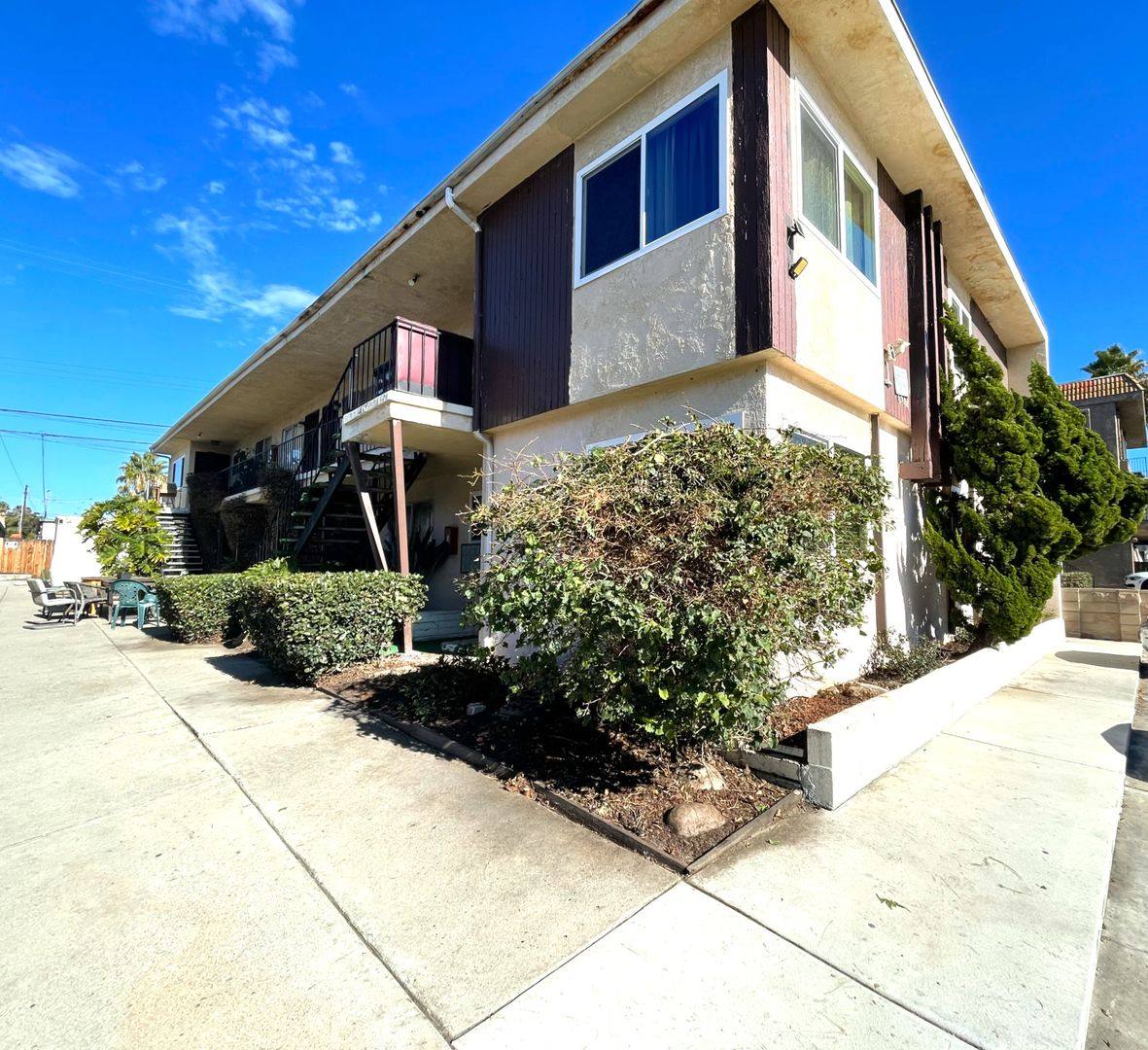 Apartment for rent at 1258 Pacific Beach Dr, San Diego, CA 92109