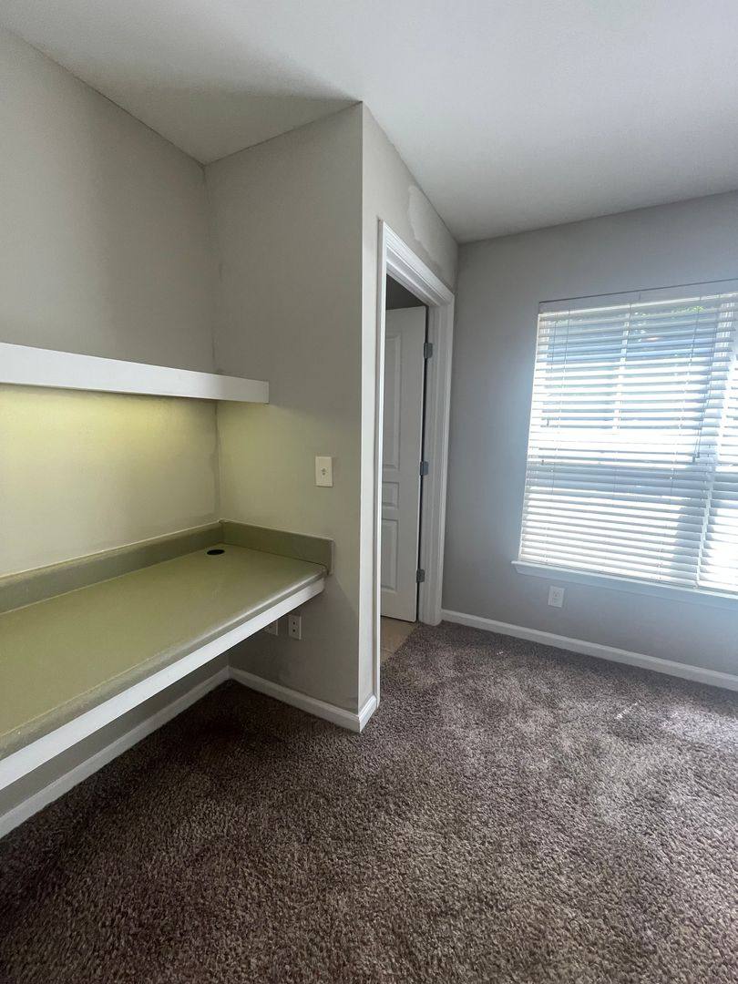 Apartment for rent at 3930 Cherokee Woods Way, Knoxville, TN 37920