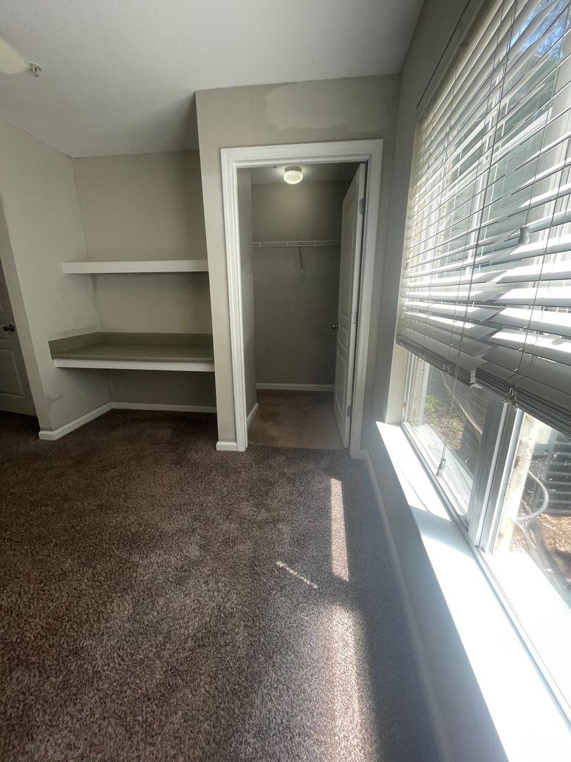 Apartment for rent at 3930 Cherokee Woods Way, Knoxville, TN 37920