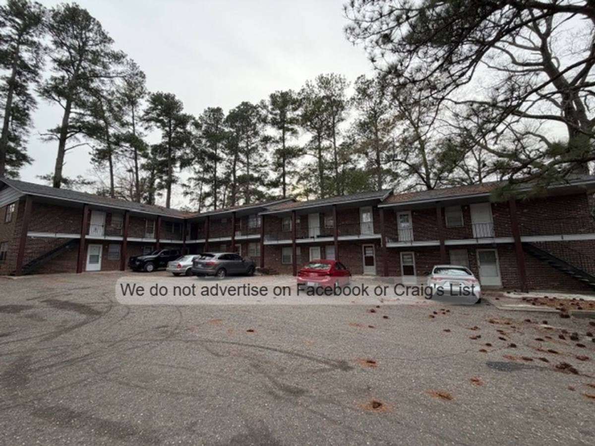 Apartment for rent at 1021 W Rowan St, Fayetteville, NC 28305