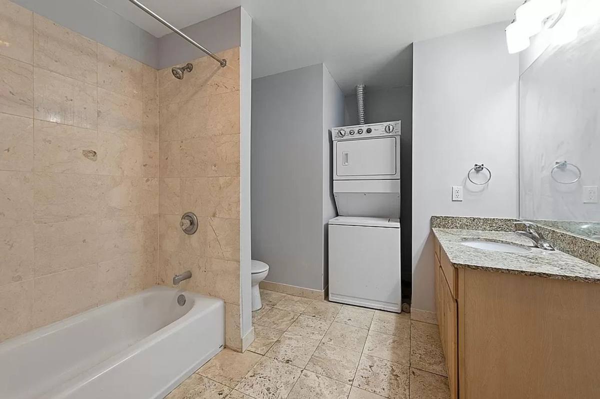 Apartment for rent at 3301 Park Ave, Saint Louis, MO 63104