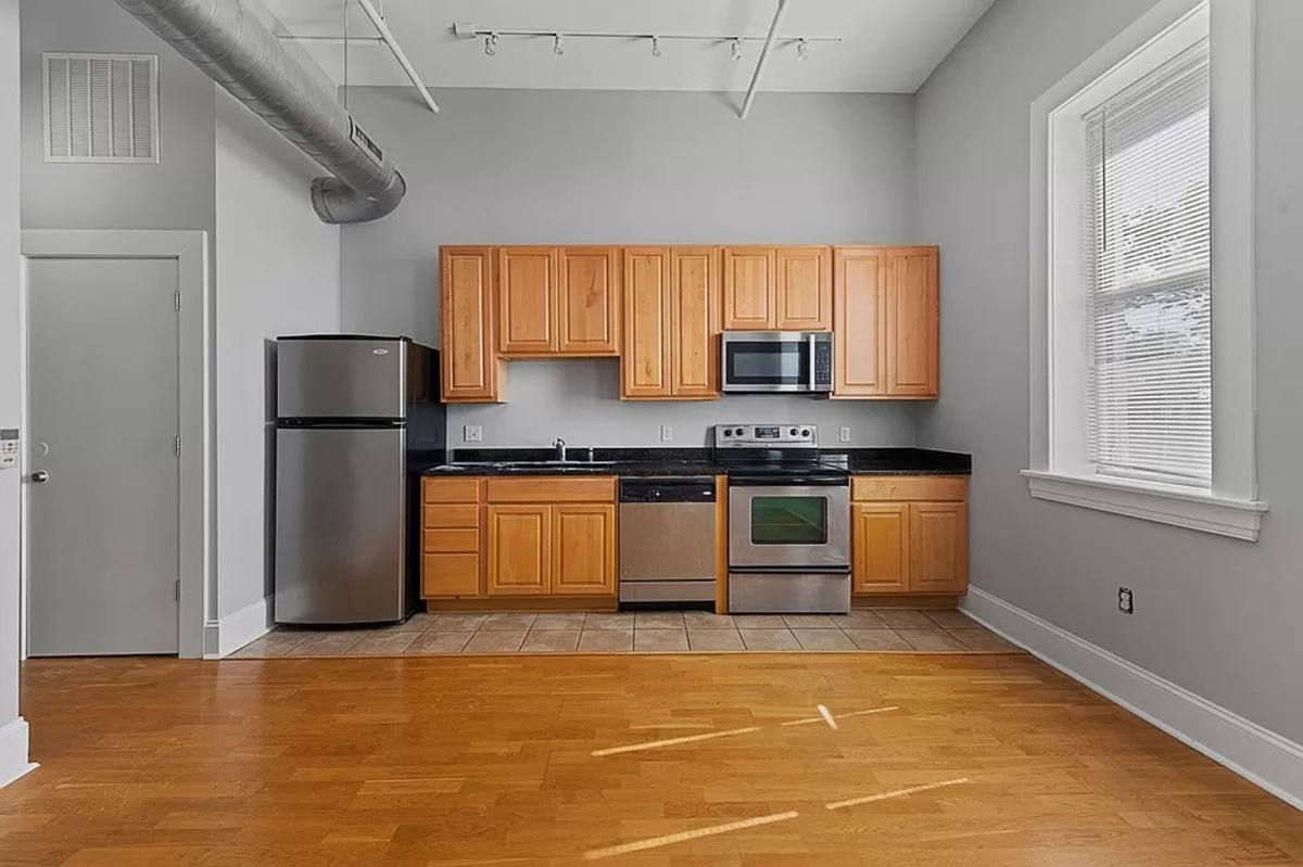 Apartment for rent at 3301 Park Ave, Saint Louis, MO 63104