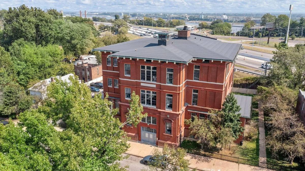 Apartment for rent at 4528 Nebraska St, Saint Louis, MO 63111