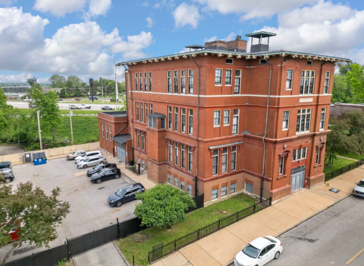 Apartment for rent at 4528 Nebraska St, Saint Louis, MO 63111