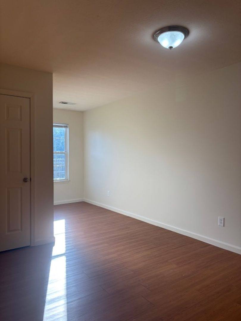 Apartment for rent at 1952 Colts Lane, Evansville, IN 47714