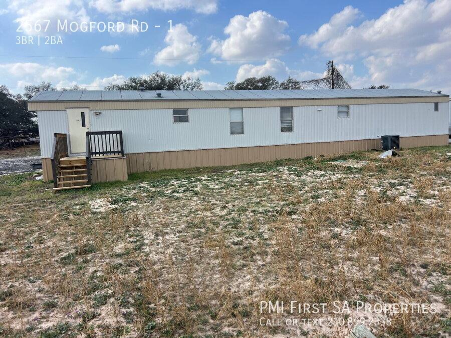 Apartment for rent at 2567 Mogford Rd #1, San Antonio, TX 78264