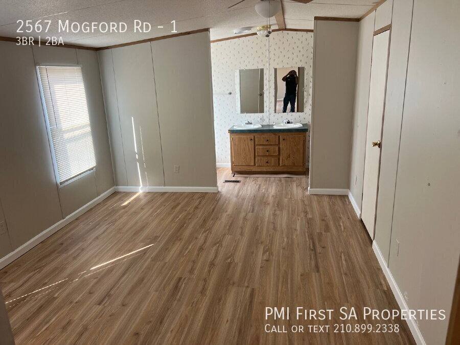 Apartment for rent at 2567 Mogford Rd #1, San Antonio, TX 78264