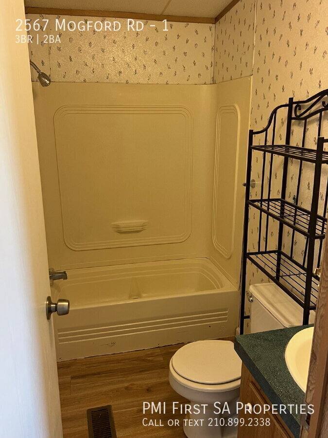 Apartment for rent at 2567 Mogford Rd #1, San Antonio, TX 78264