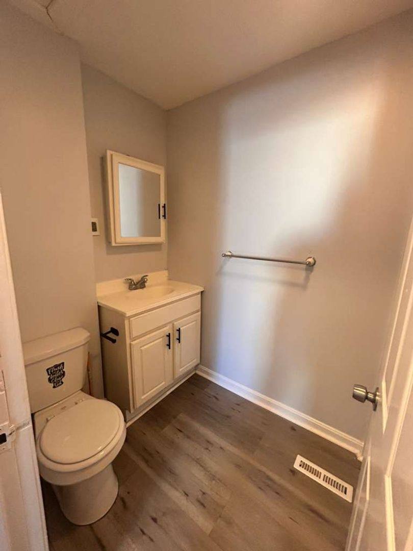 Apartment for rent at 664 Main St, Southbridge, MA 01550