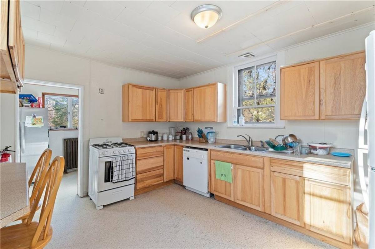 Apartment for rent at 222 S Geneva St, Ithaca, NY 14850
