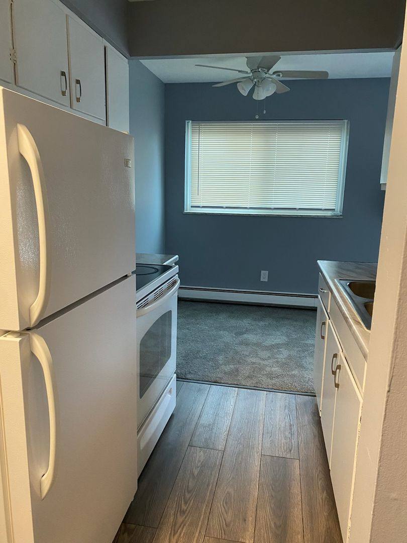 Apartment for rent at 17572 Lake Shore Blvd, Cleveland, OH 44119