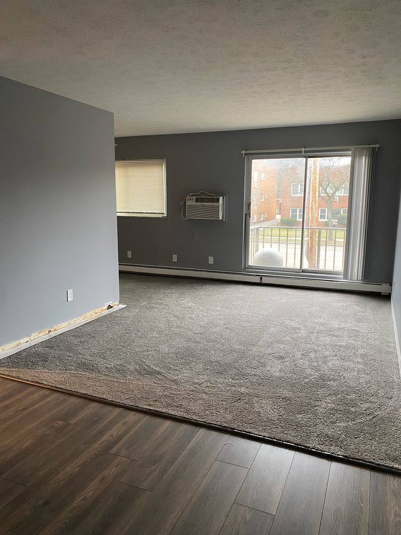 Apartment for rent at 17572 Lake Shore Blvd, Cleveland, OH 44119