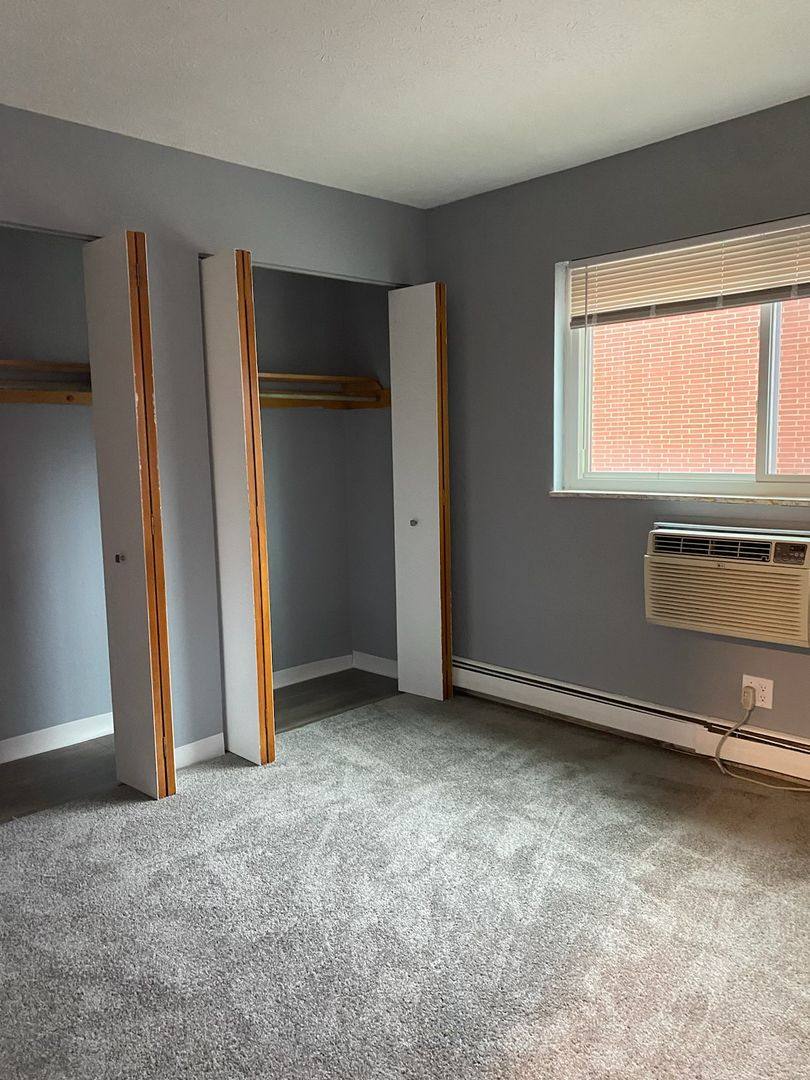 Apartment for rent at 17572 Lake Shore Blvd, Cleveland, OH 44119