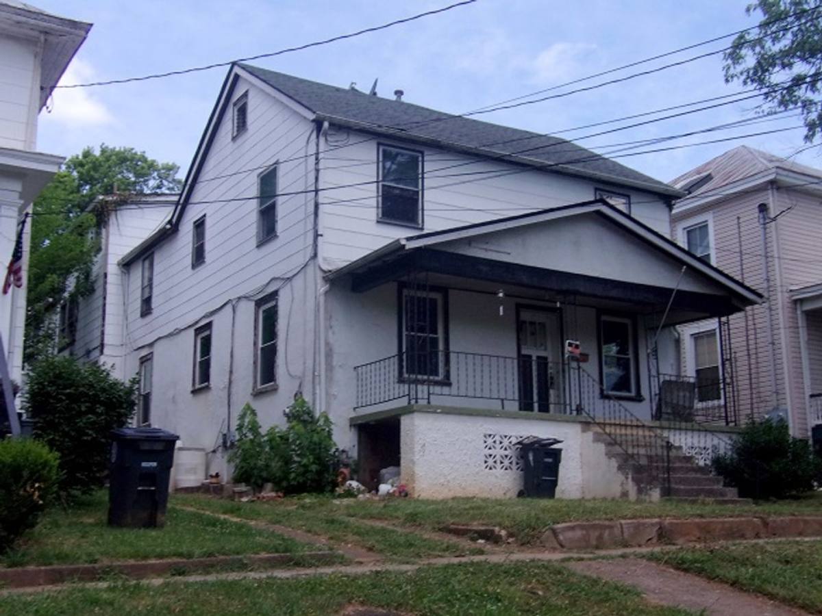 Apartment for rent at 707 Mansfield Ave, Lynchburg, VA 24501