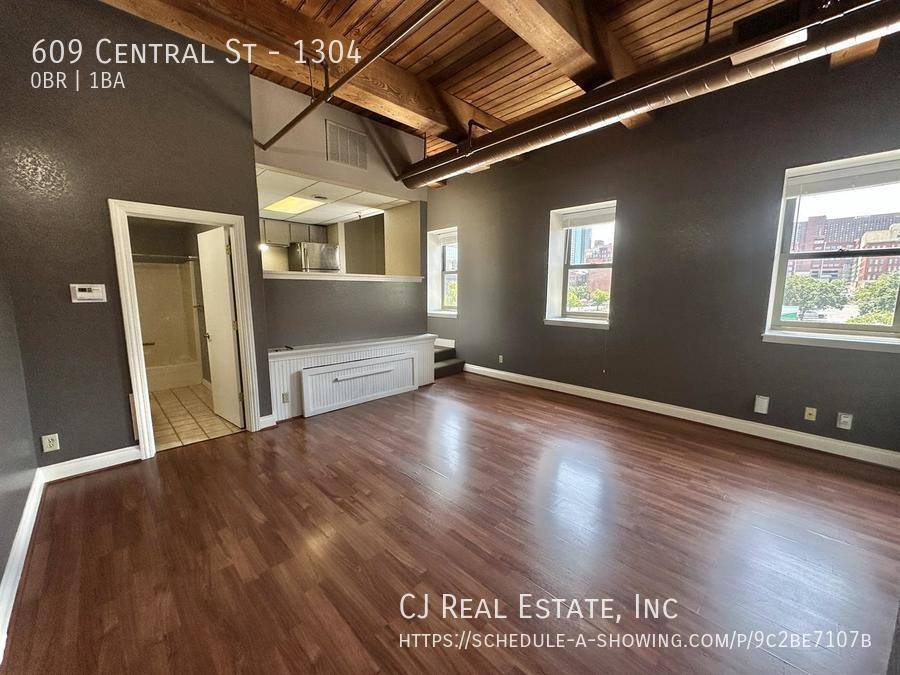 Apartment for rent at 609 Central St #1304, Kansas City, MO 64105