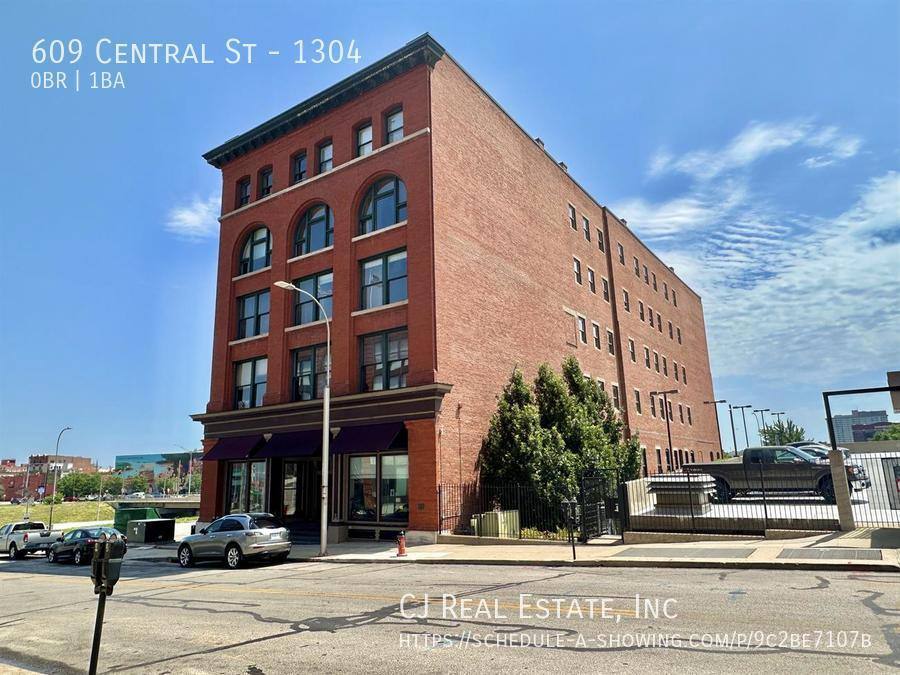 Apartment for rent at 609 Central St #1304, Kansas City, MO 64105