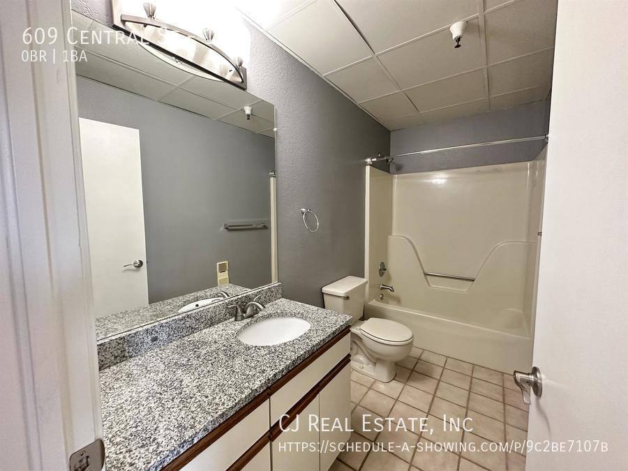 Apartment for rent at 609 Central St #1304, Kansas City, MO 64105