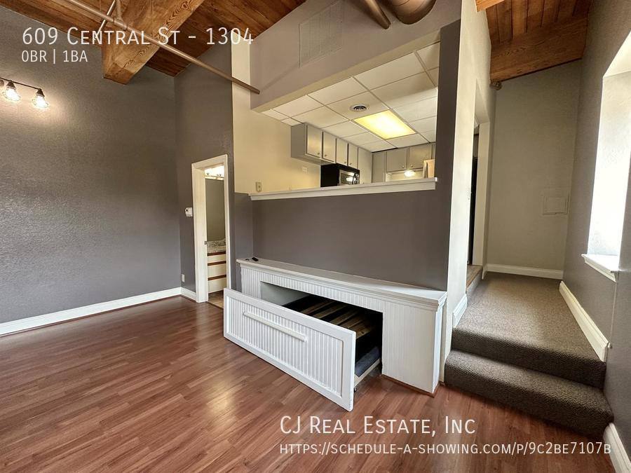 Apartment for rent at 609 Central St #1304, Kansas City, MO 64105