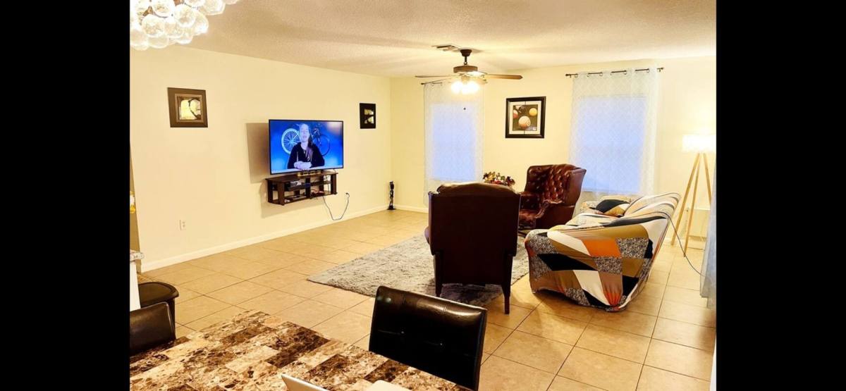 House for rent at 1550 21st St, Sarasota, FL 34234