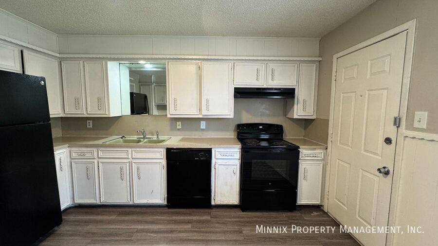 Apartment for rent at 2302 40th St #B, Lubbock, TX 79412