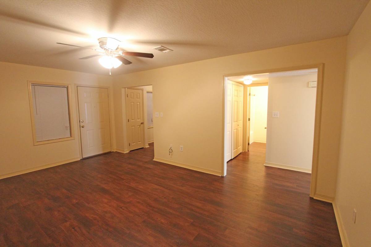 Apartment for rent at 211 Chevy Chase Dr, Hattiesburg, MS 39401