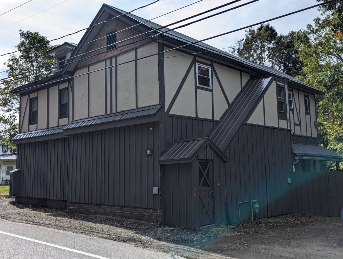 Apartment for rent at 508 Baldwin St, Meadville, PA 16335