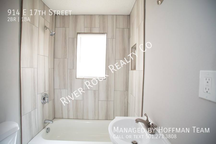 House for rent at 914 E 17th St, North Little Rock, AR 72114
