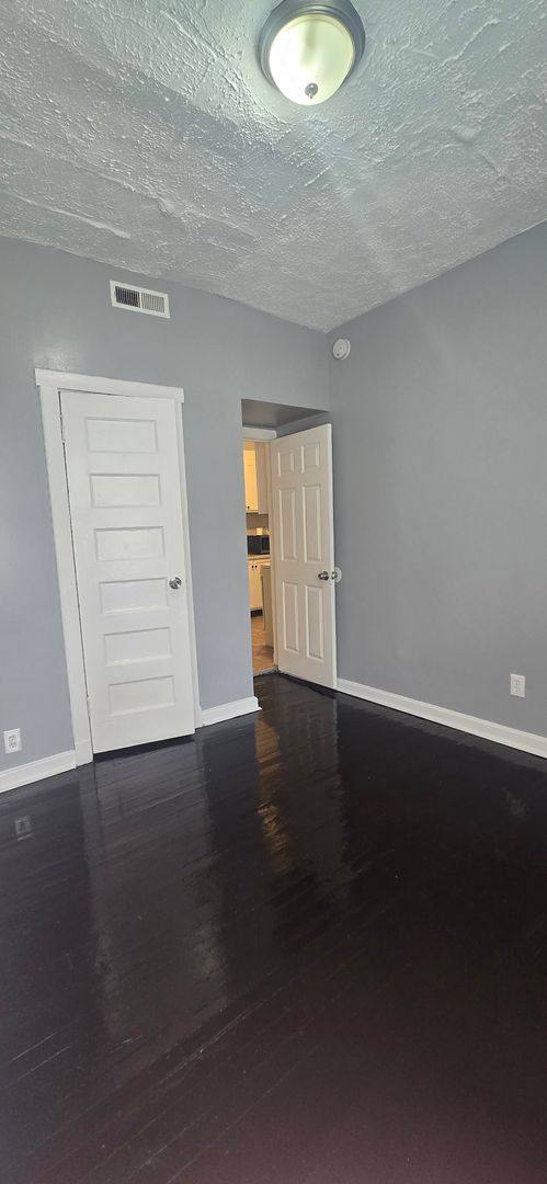 Apartment for rent at 6153 S May St, Chicago, IL 60621