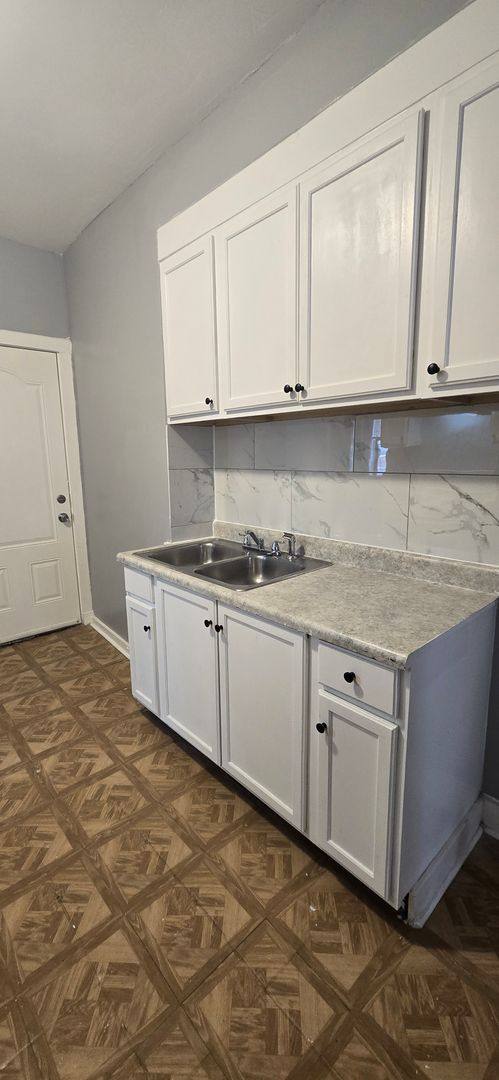 Apartment for rent at 6153 S May St, Chicago, IL 60621