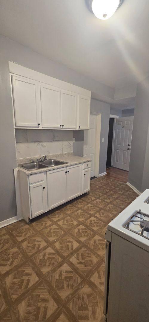 Apartment for rent at 6153 S May St, Chicago, IL 60621