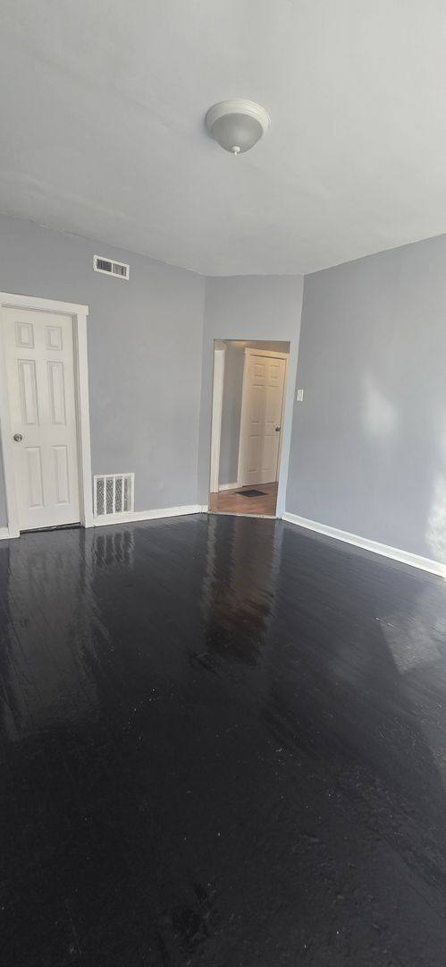 Apartment for rent at 6153 S May St, Chicago, IL 60621