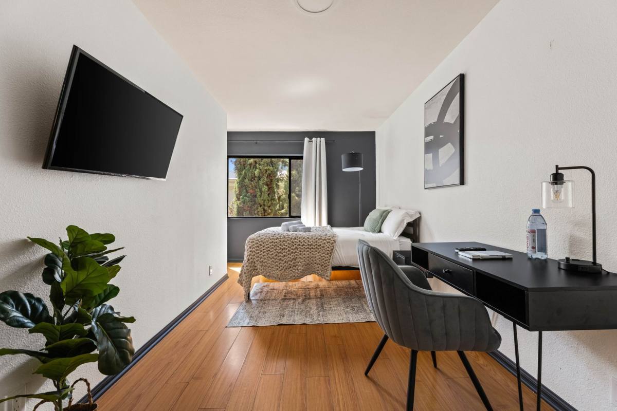 Apartment for rent at 1823 Pelham, Los Angeles, CA 90025