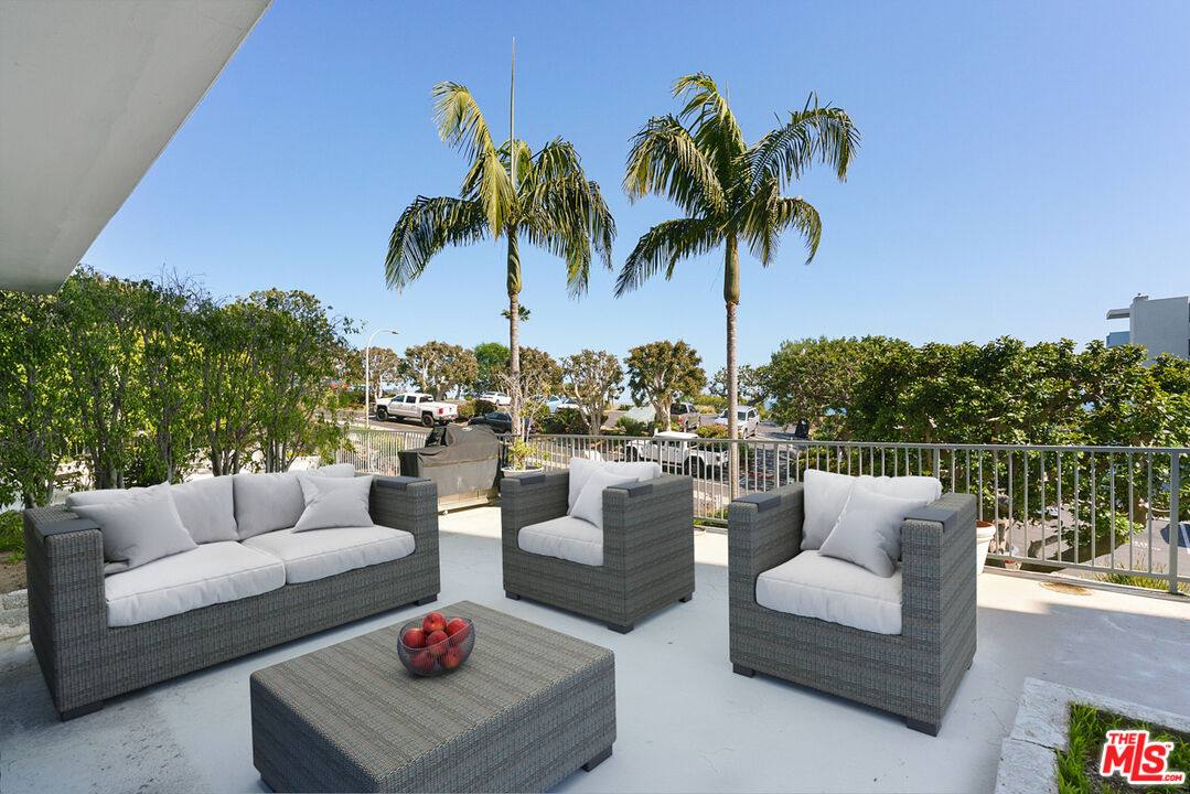 Apartment for rent at 17350 Sunset Blvd #103, Pacific Palisades, CA 90272