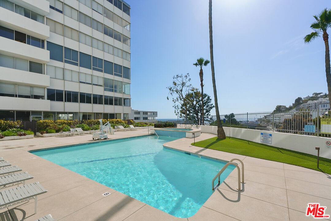 Apartment for rent at 17350 Sunset Blvd #103, Pacific Palisades, CA 90272