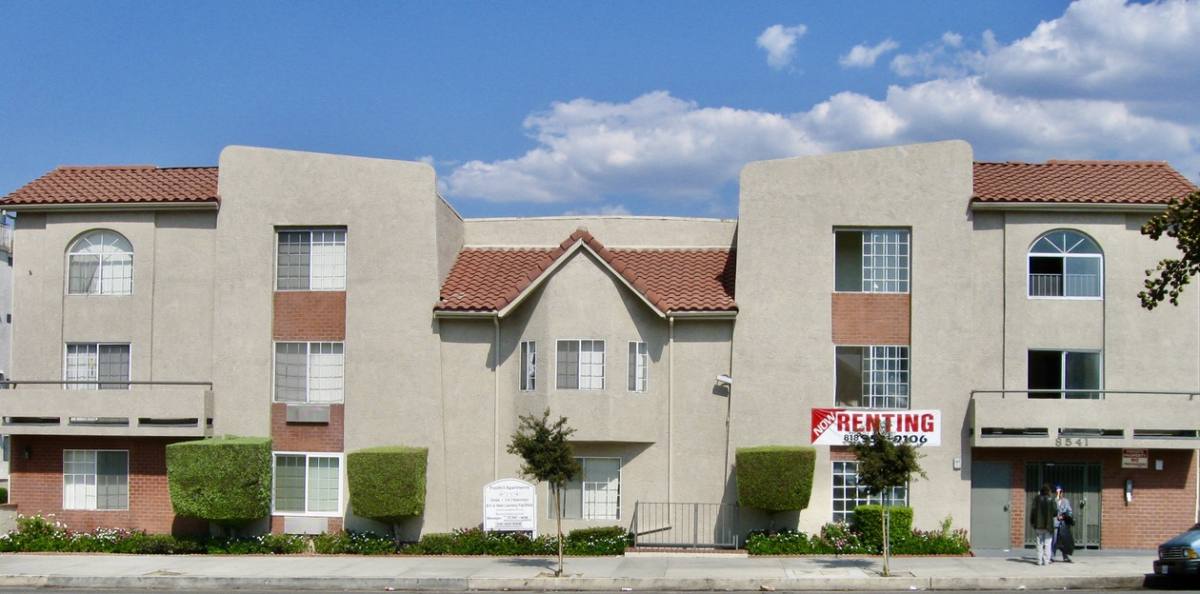 Apartment for rent at 8541 Foothill Blvd, Sunland, CA 91040