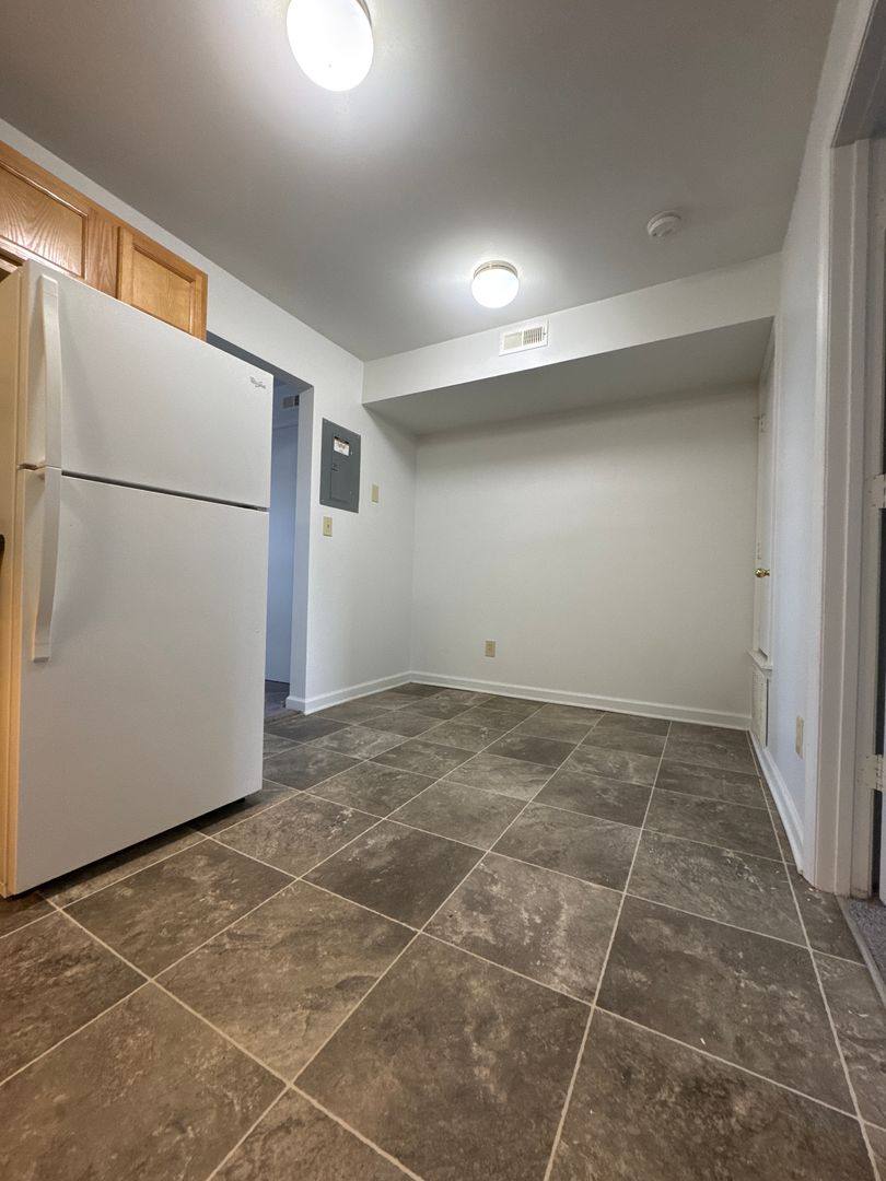 Apartment for rent at 717 Sterling Rd SW, Roanoke, VA 24014