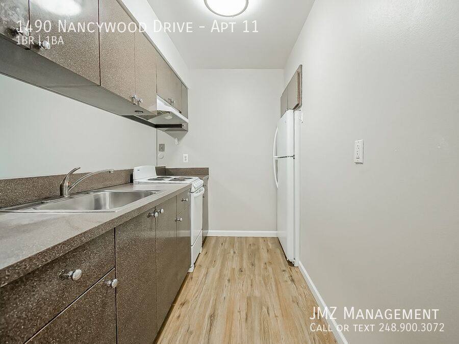 Apartment for rent at 1490 Nancywood Dr #11, Waterford, MI 48327