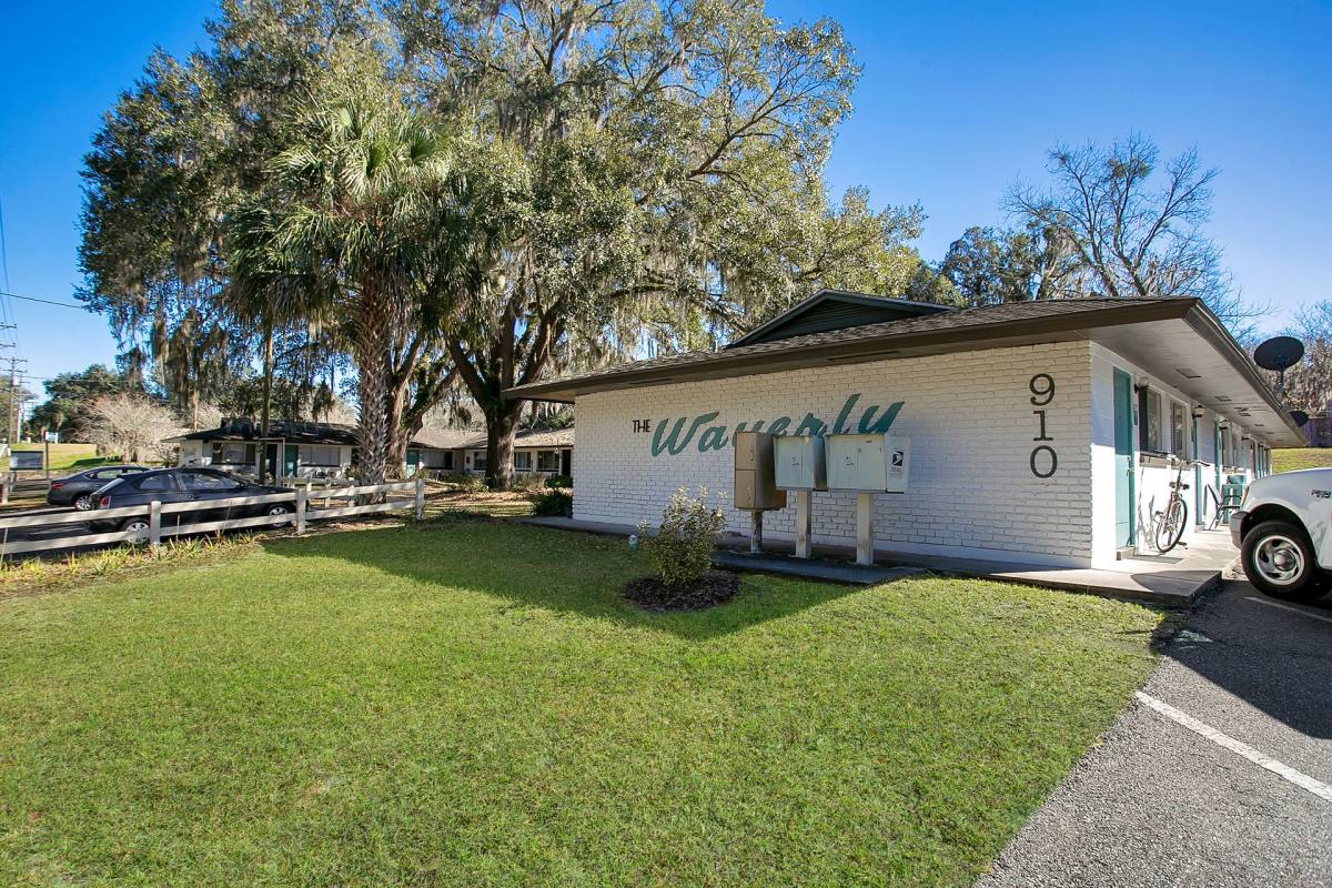 Apartment for rent at 910 NE 2nd St, Ocala, FL 34470