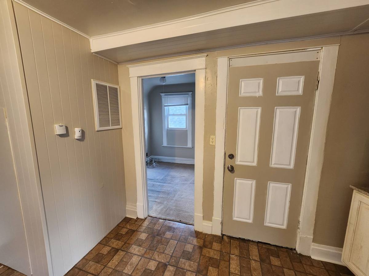 Apartment for rent at 512 20th St, Niagara Falls, NY 14301