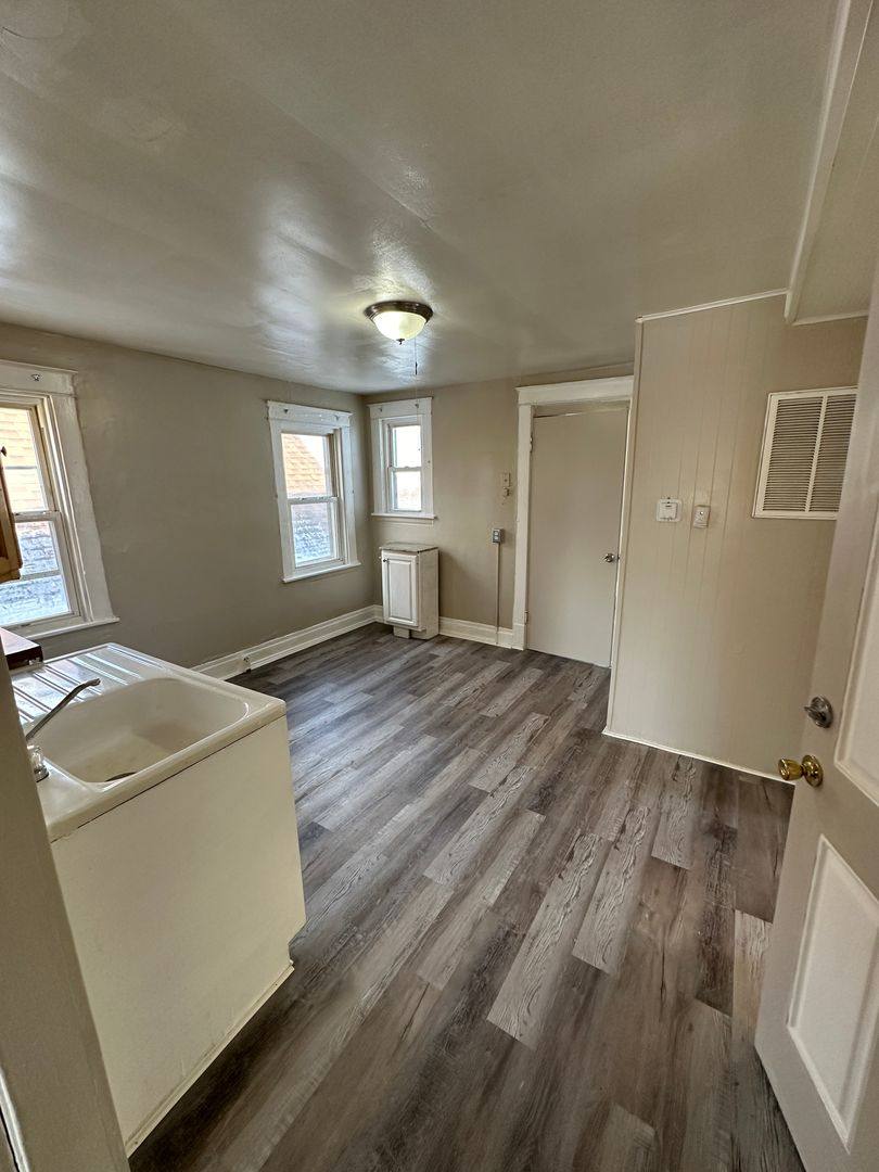 Apartment for rent at 512 20th St, Niagara Falls, NY 14301