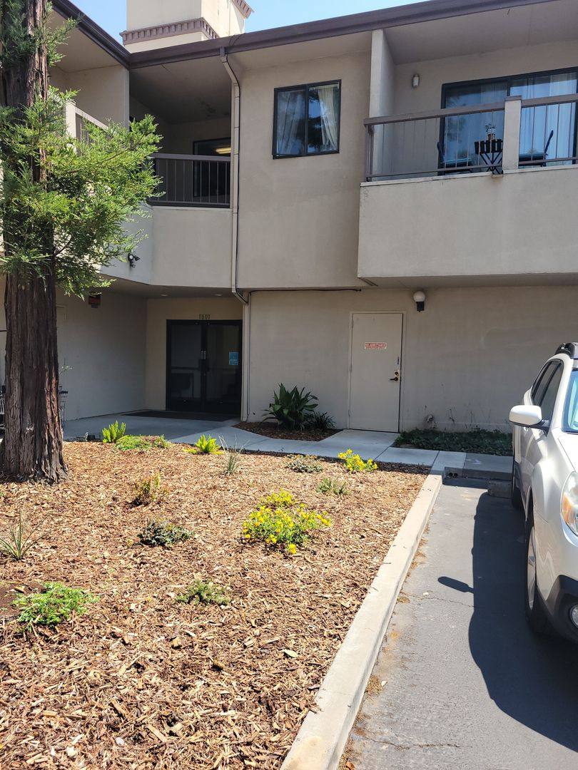 Apartment for rent at 1801 Hanover Dr, Davis, CA 95616