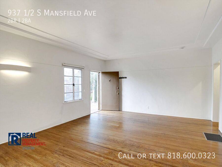 Townhouse for rent at 937 1 2 S Mansfield Ave, Los Angeles, CA 90036