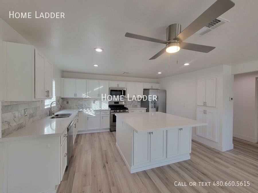 Apartment for rent at 2301 N 27th St #4, Phoenix, AZ 85008